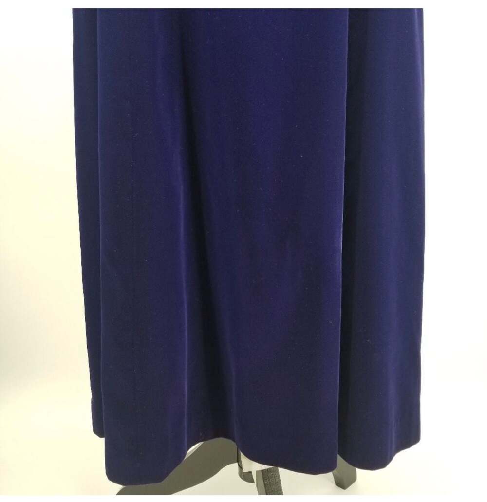 Talbots - Picture 4 of 8